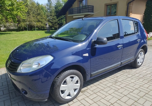 Dacia Sandero cena 13900 przebieg: 204000, rok produkcji 2011 z Dziwnów małe 562